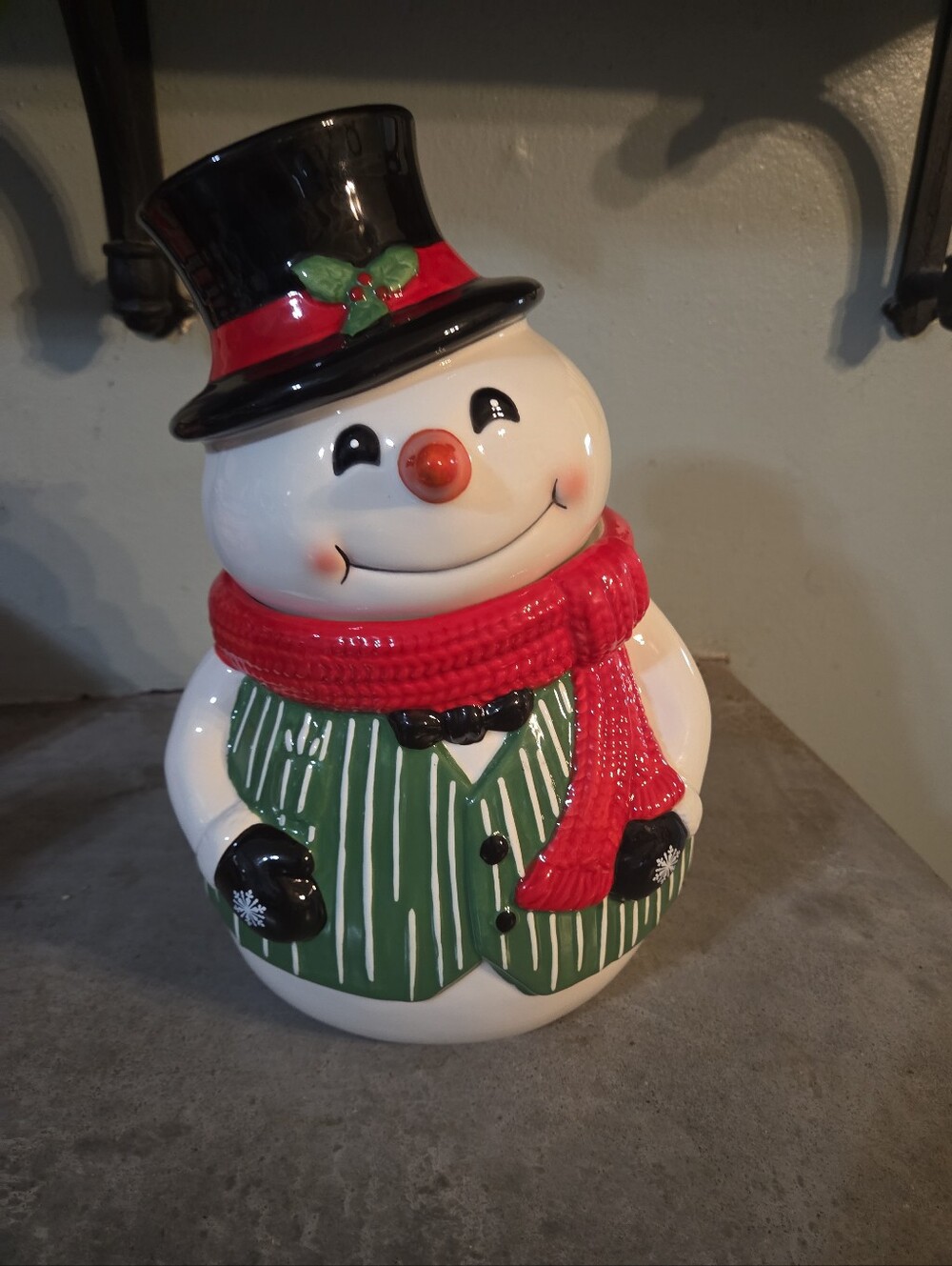 Cheryl's Cookies Holiday Snowman Cookie Jar Green Vest Red Scarf